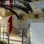 Cosy New Apartment- 5' To The Beach, 15' To Center Apartmán