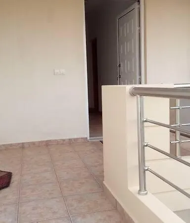 Cosy New Apartment- 5' To The Beach, 15' To Center Daire