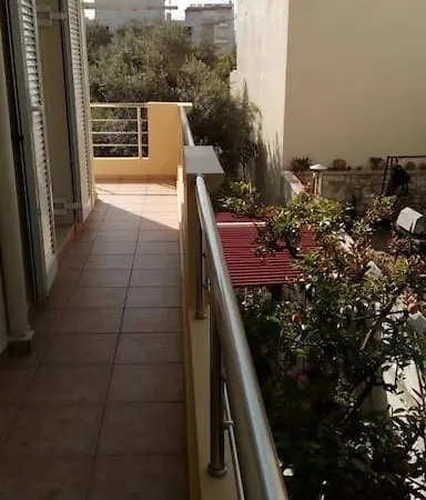 Cosy New Apartment- 5' To The Beach, 15' To Center