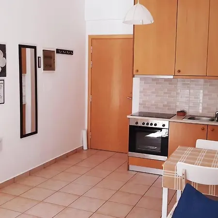 Cosy New Apartment- 5' To The Beach, 15' To Center *